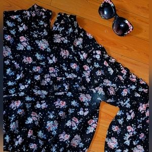 Women's Medium Floral Top
